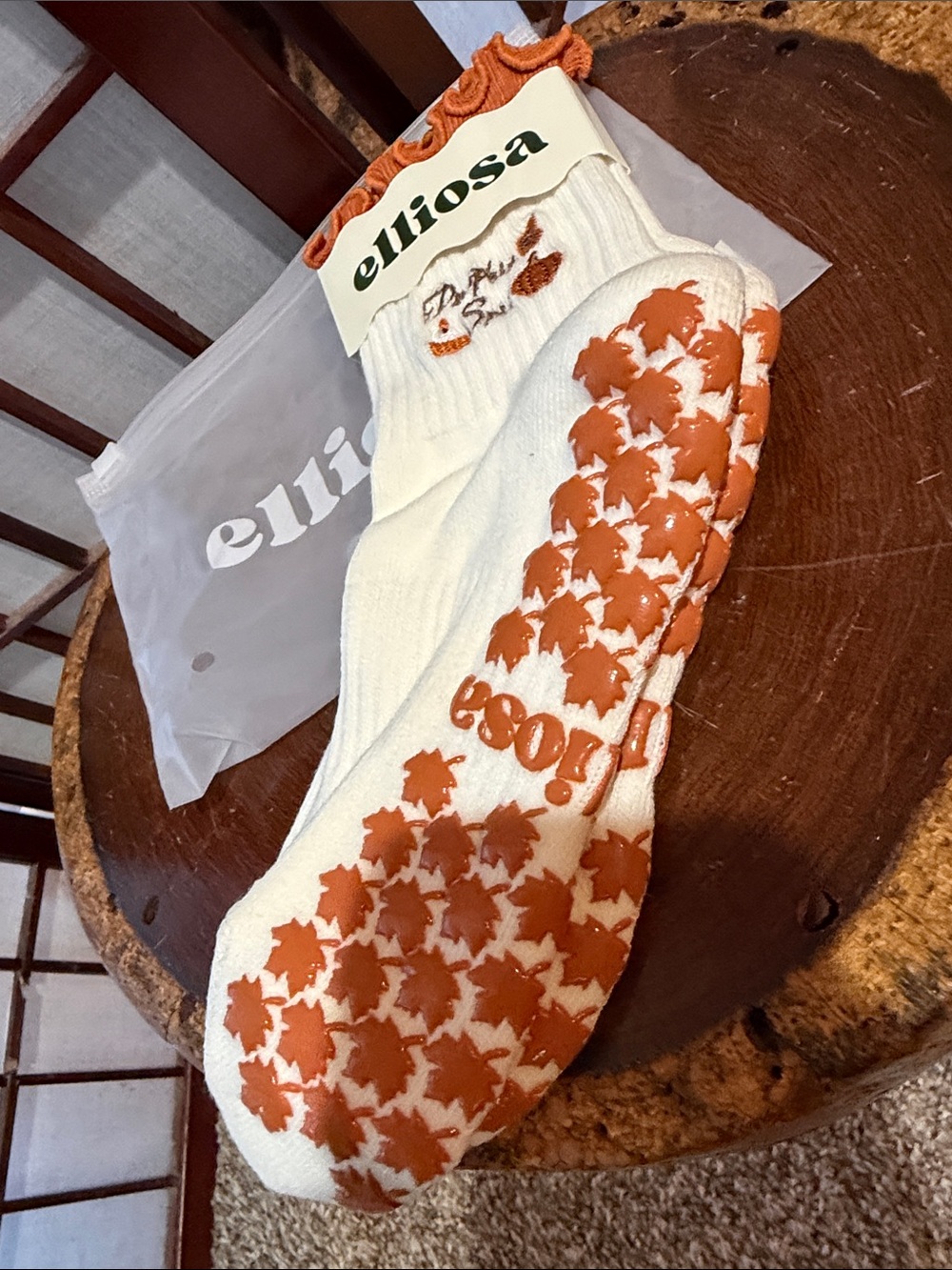 Elliosa Non-Slip Yoga Crew Socks Pumpkin Spice Leave Grip Fall NEW Ruffled Edge